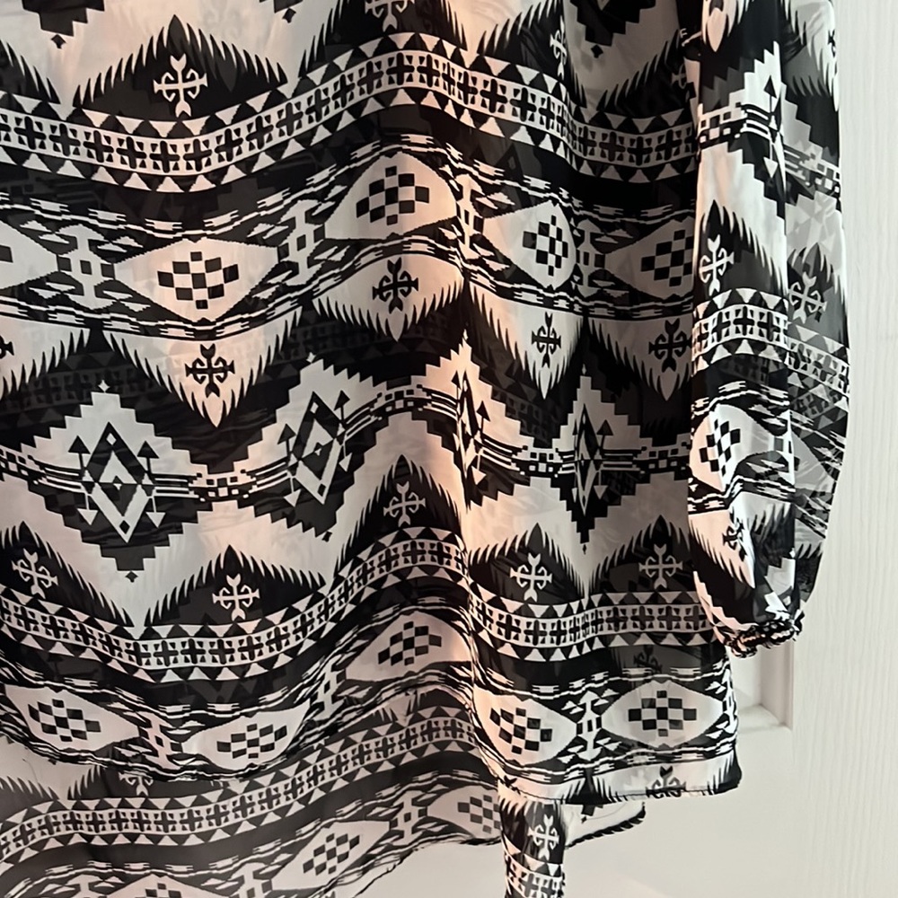 Sheer blouse - Picture 7 of 7